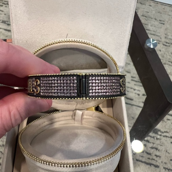 Freida Rothman Strength Bracelet - Picture 9 of 12